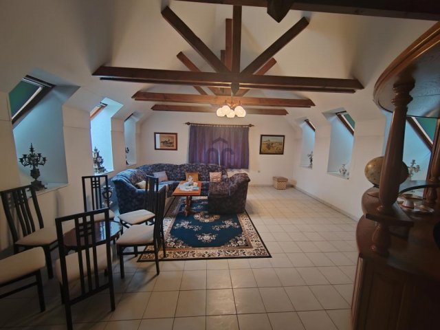Eladó családi ház, Cegléden 125 M Ft, 6 szobás