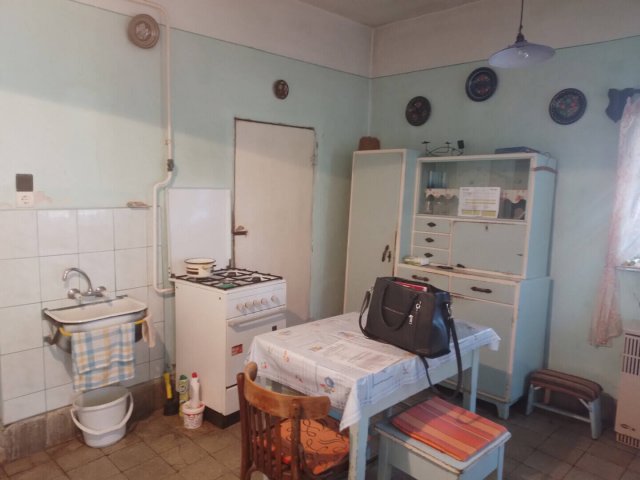 Eladó családi ház, Békéscsabán 18.5 M Ft, 2 szobás