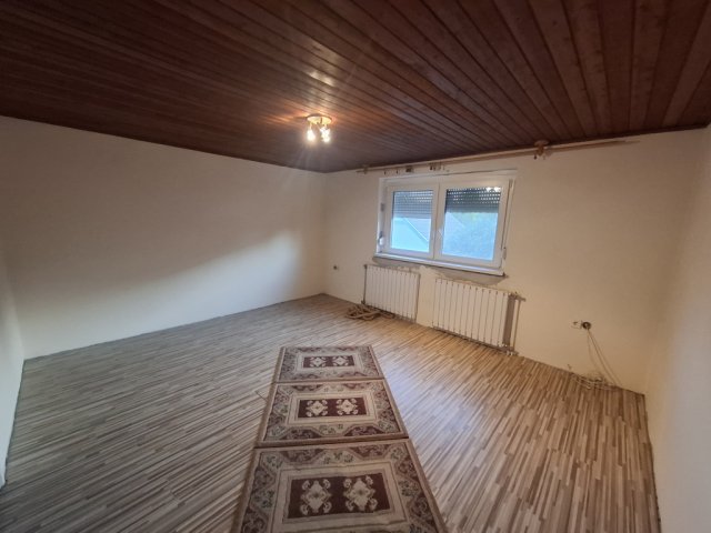 Eladó családi ház, Szegeden 165.9 M Ft, 3 szobás