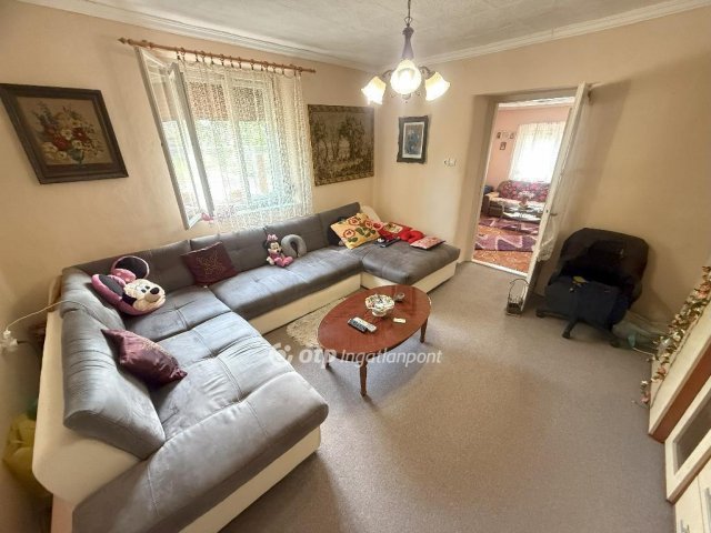 Eladó családi ház, Tiszakécskén 29.5 M Ft, 2 szobás