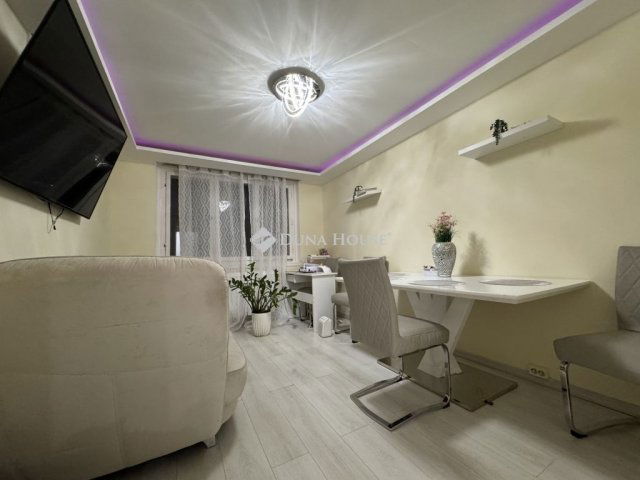 Eladó panellakás, Budapesten, III. kerületben 84.9 M Ft, 3 szobás