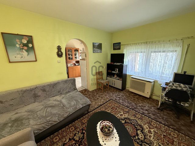Eladó családi ház, Debrecenben 35 M Ft, 1 szobás