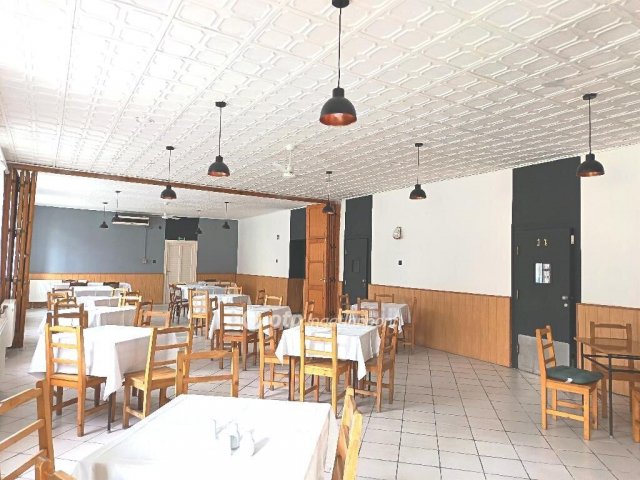 Kiadó üzlethelyiség, Szentesen 900 E Ft / hó