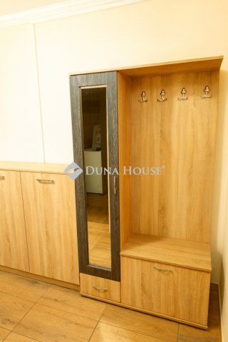 Eladó panellakás, Debrecenben 56.5 M Ft, 3 szobás