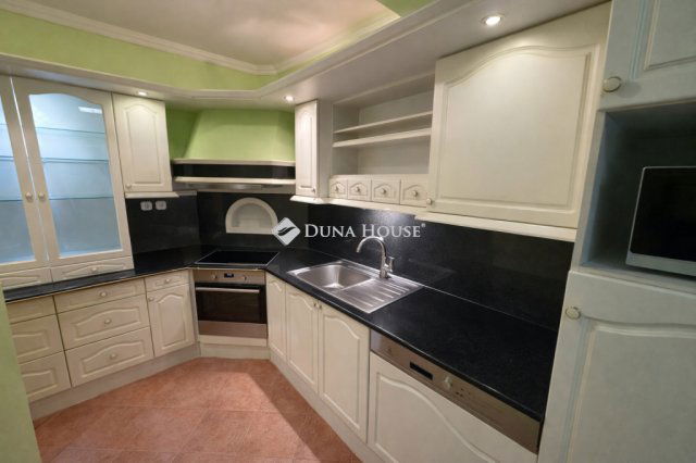 Eladó családi ház, Budapesten, XVI. kerületben 195 M Ft