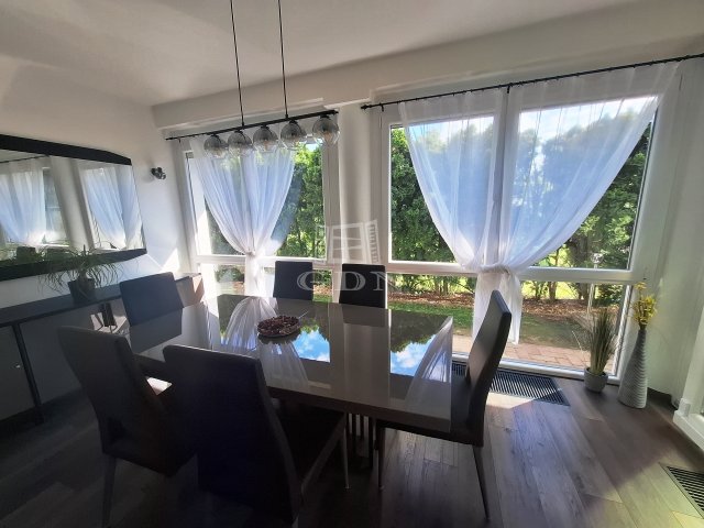 Eladó családi ház, Tökölön 254 M Ft, 7 szobás