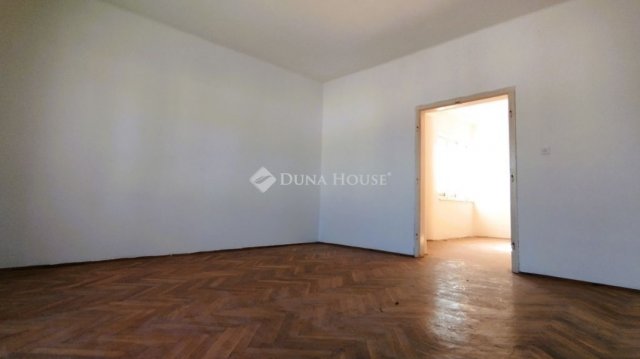 Eladó családi ház, Peresznyén 38.3 M Ft, 5 szobás