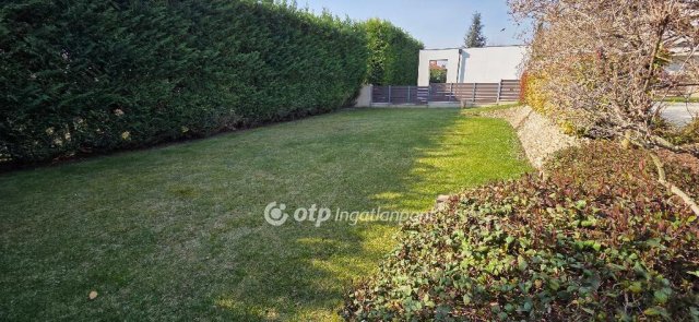 Eladó családi ház, Diósdon 194.8 M Ft, 6 szobás