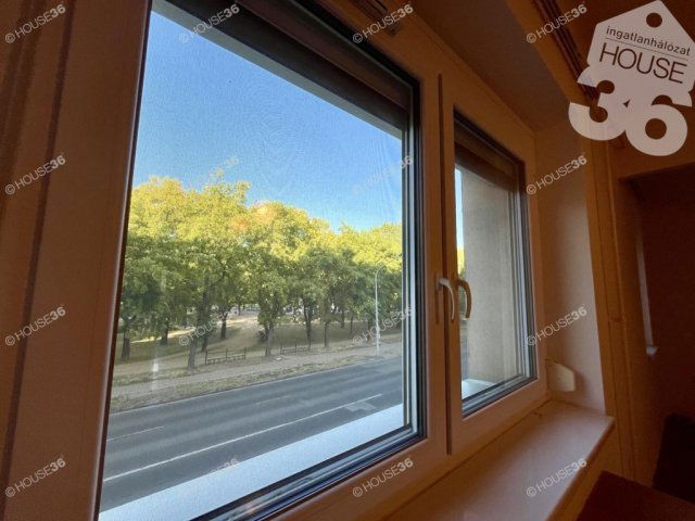 Eladó téglalakás, Kecskeméten 54 M Ft, 3 szobás