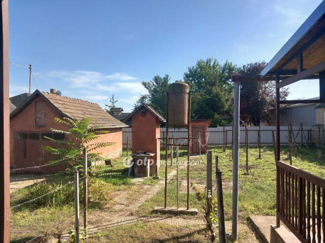 Eladó családi ház, Mikepércsen 58.99 M Ft, 2 szobás