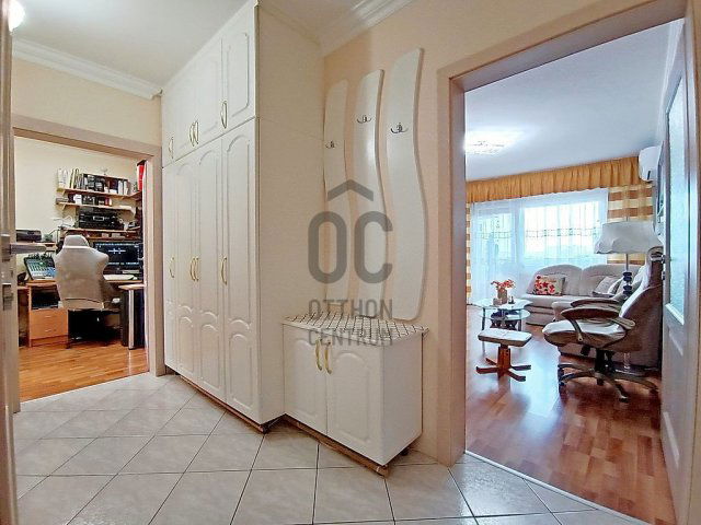 Eladó panellakás, Budapesten, XV. kerületben 85 M Ft, 3 szobás