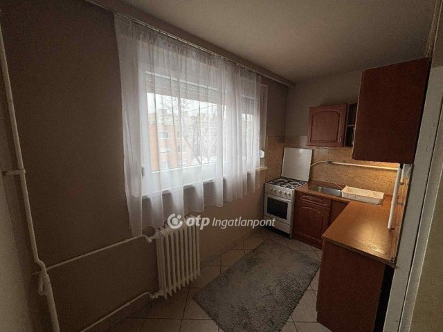 Eladó panellakás, Miskolcon 29.9 M Ft, 2 szobás