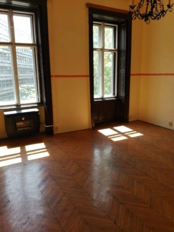 Eladó téglalakás, Budapesten, VIII. kerületben, Kálvin téren