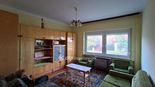 Eladó családi ház, Siófokon 100 M Ft, 4 szobás