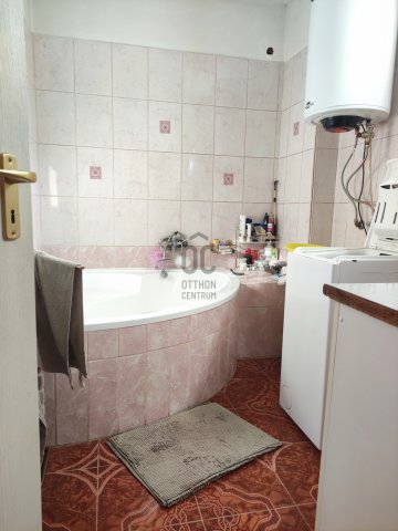 Eladó családi ház, Zalaszentivánon 43.5 M Ft, 6 szobás