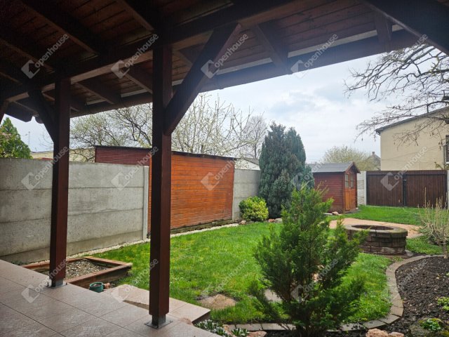 Eladó sorház, Mosonmagyaróváron 74.9 M Ft, 3 szobás