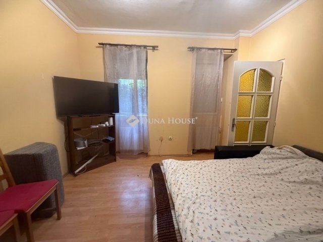 Eladó téglalakás, Budapesten, VIII. kerületben 55.5 M Ft