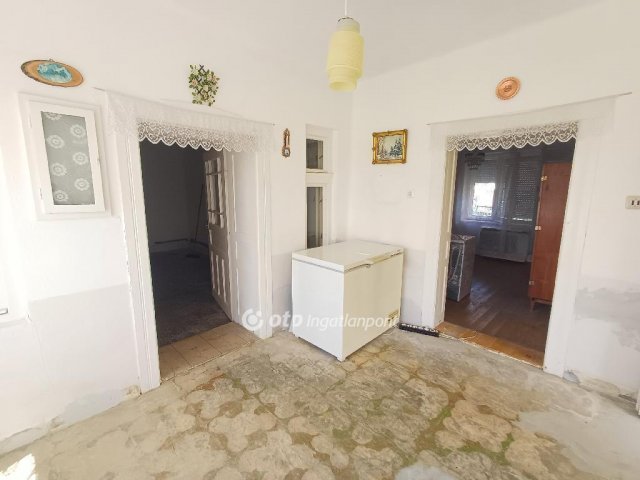 Eladó családi ház, Bükkszéken 30 M Ft, 3 szobás