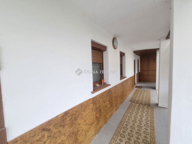 Eladó családi ház, Adonyban 43.4 M Ft, 2 szobás
