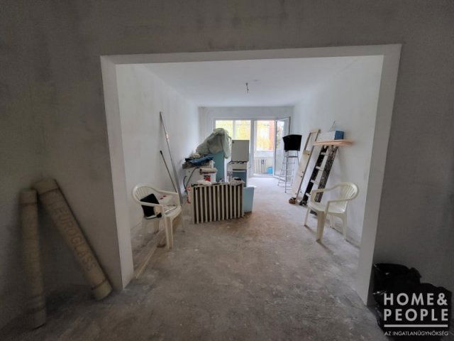 Eladó téglalakás, Szegeden 57.99 M Ft, 2 szobás