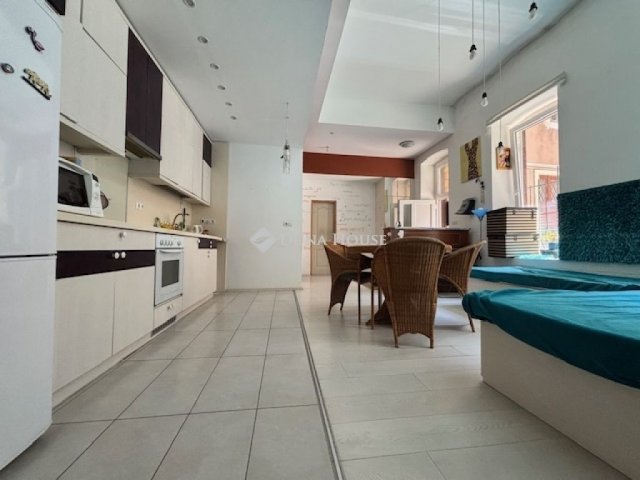 Eladó téglalakás, Budapesten, VIII. kerületben 110 M Ft