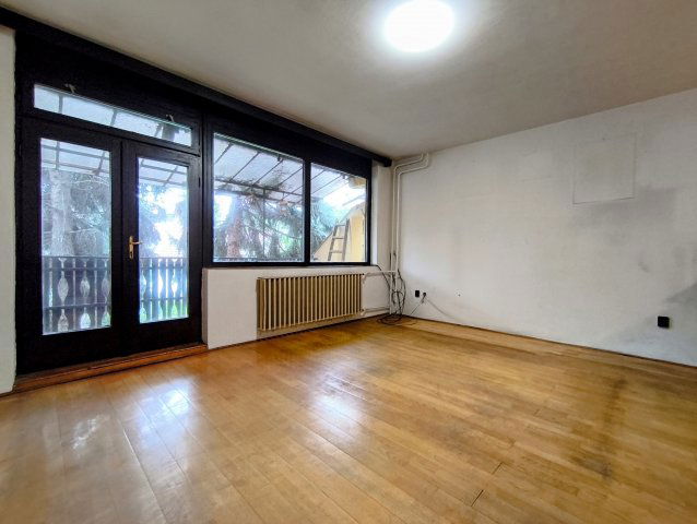 Eladó téglalakás, Békéscsabán 63 M Ft, 4 szobás