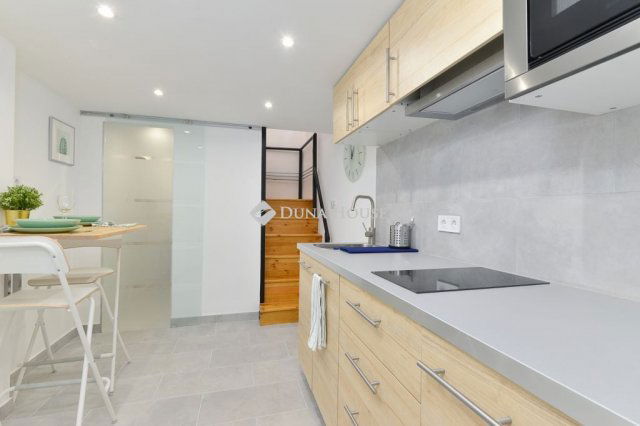 Eladó téglalakás, Budapesten, VI. kerületben, Király utcában