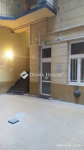 Kiadó téglalakás, albérlet, V. kerületben, Régi posta utcában