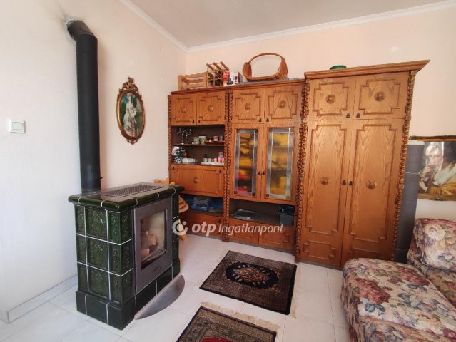 Eladó családi ház, Szegeden 112 M Ft, 3 szobás