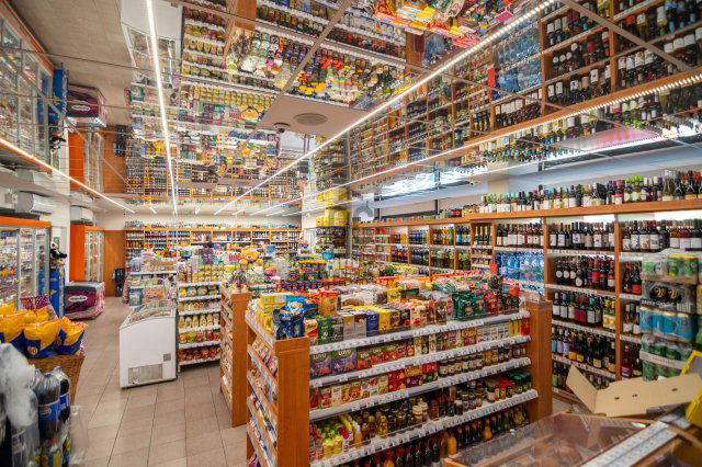 Eladó üzlethelyiség, Budapesten, XX. kerületben 229.4 M Ft