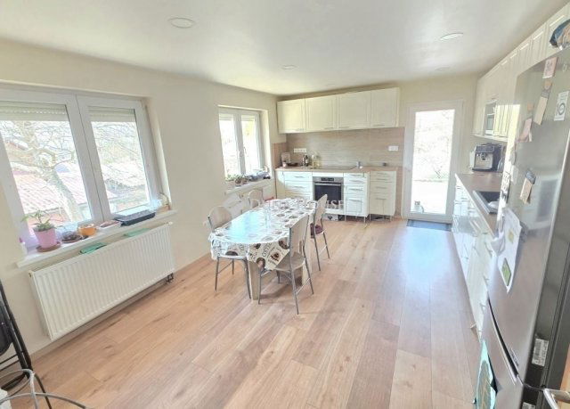 Eladó családi ház, Fóton 137 M Ft, 6 szobás