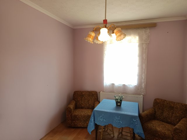 Eladó családi ház, Kunszálláson 19.9 M Ft, 1+2 szobás