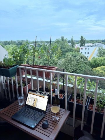 Eladó panellakás, Budapesten, III. kerületben 71.9 M Ft, 2 szobás