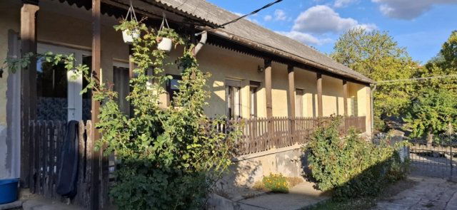 Eladó családi ház, Zengővárkonyon 35 M Ft, 3 szobás