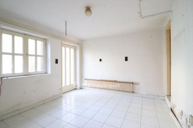 Eladó családi ház, Budapesten, II. kerületben 124.9 M Ft