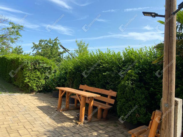 Eladó nyaraló, Nyúlon 32.9 M Ft, 1 szobás / költözzbe.hu