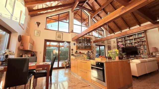 Eladó családi ház, Budapesten, III. kerületben 395 M Ft