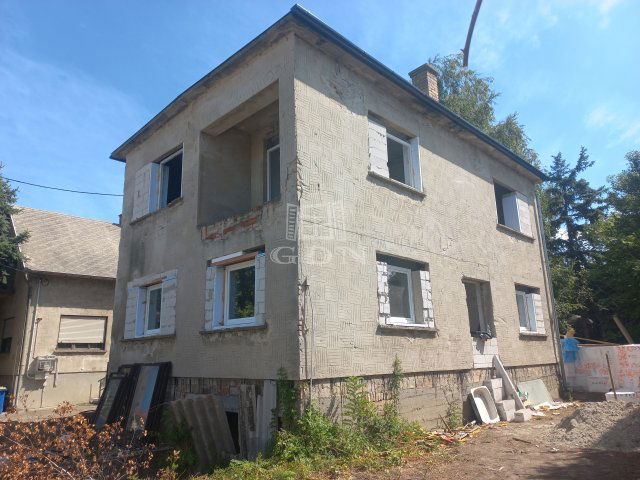 Eladó családi ház, Kiskunlacházán 120 M Ft, 4 szobás