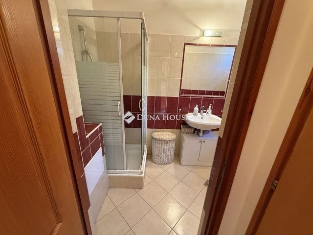 Eladó ikerház, Kecskeméten 79.99 M Ft, 4 szobás