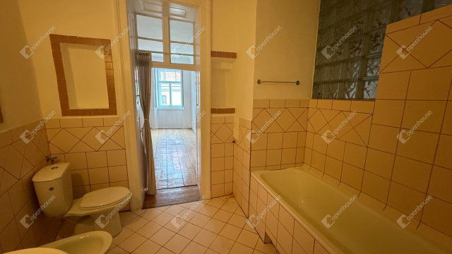 Eladó téglalakás, Sopronban 49 M Ft, 2 szobás