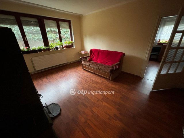 Eladó családi ház, Tiszaeszláron 29.9 M Ft, 3+1 szobás