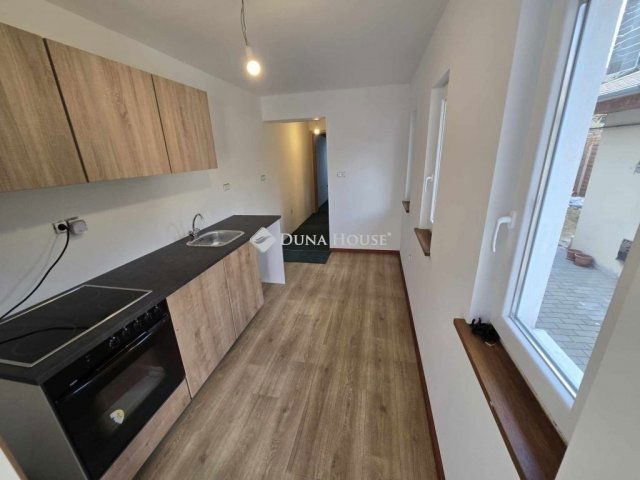 Eladó téglalakás, Budapesten, XX. kerületben 34.9 M Ft, 1 szobás