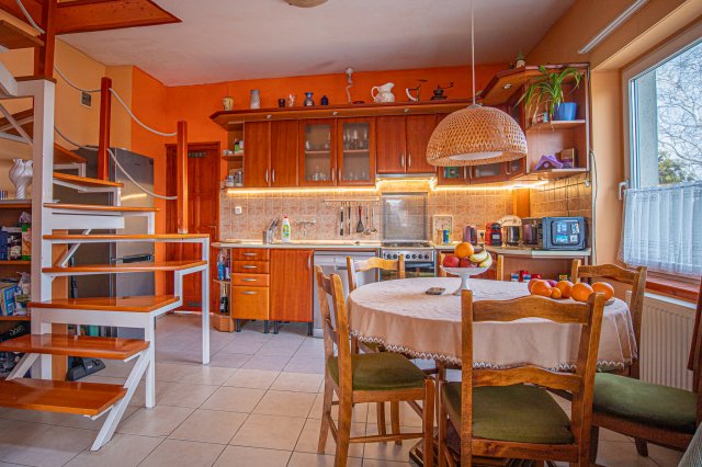 Eladó téglalakás, Diósdon, Határ utcában 83.9 M Ft, 4 szobás