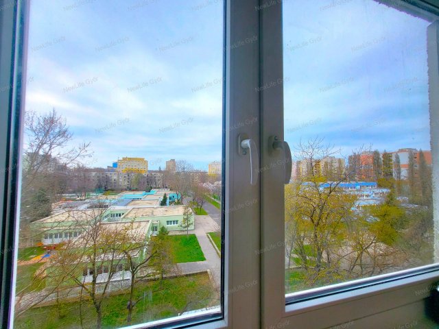 Eladó panellakás, Győrött 51.6 M Ft, 2 szobás