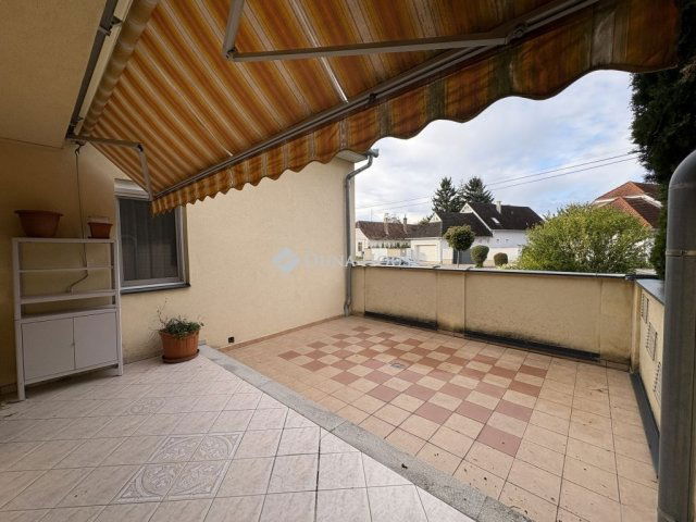 Kiadó téglalakás, albérlet, Győrött 270 E Ft / hó, 4 szobás