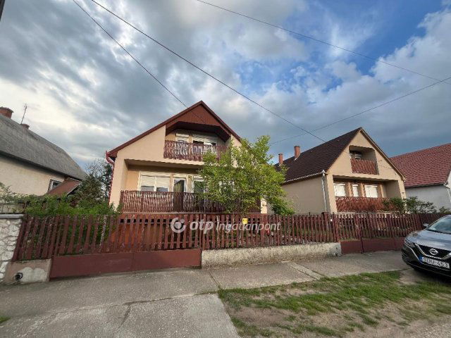 Eladó családi ház, Debrecenben 98 M Ft, 3 szobás