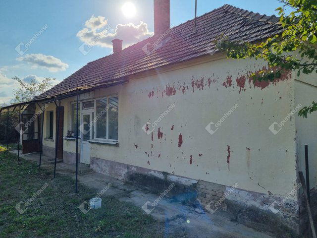 Eladó családi ház, Gyarmaton 17.5 M Ft, 3 szobás