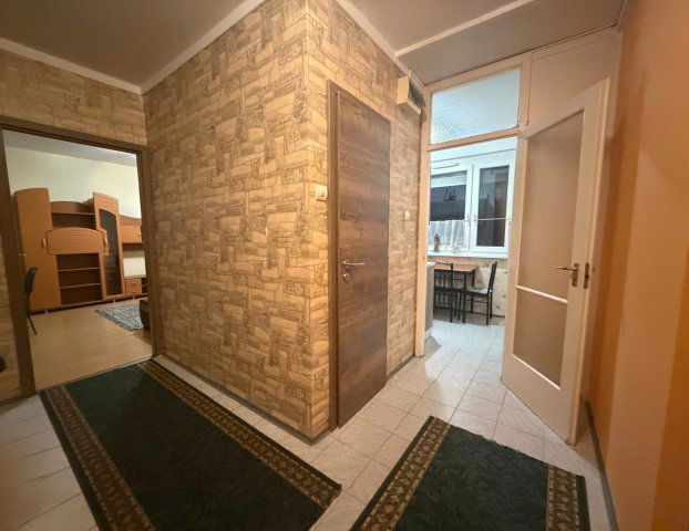 Eladó panellakás, Szegeden 51.9 M Ft, 2 szobás