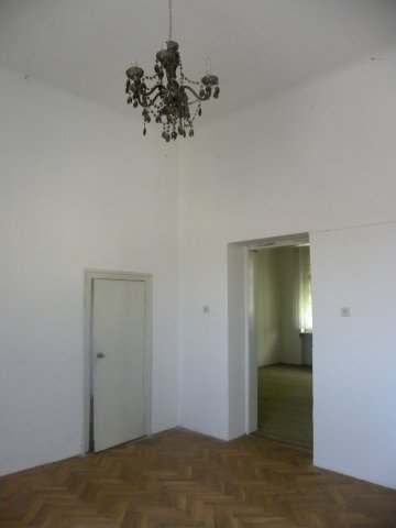 Eladó téglalakás, Mohácson 52 M Ft, 5 szobás