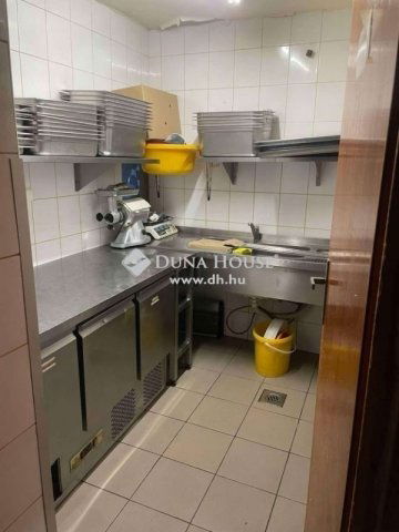 Eladó üzlethelyiség, Vecsésen 260 M Ft / költözzbe.hu